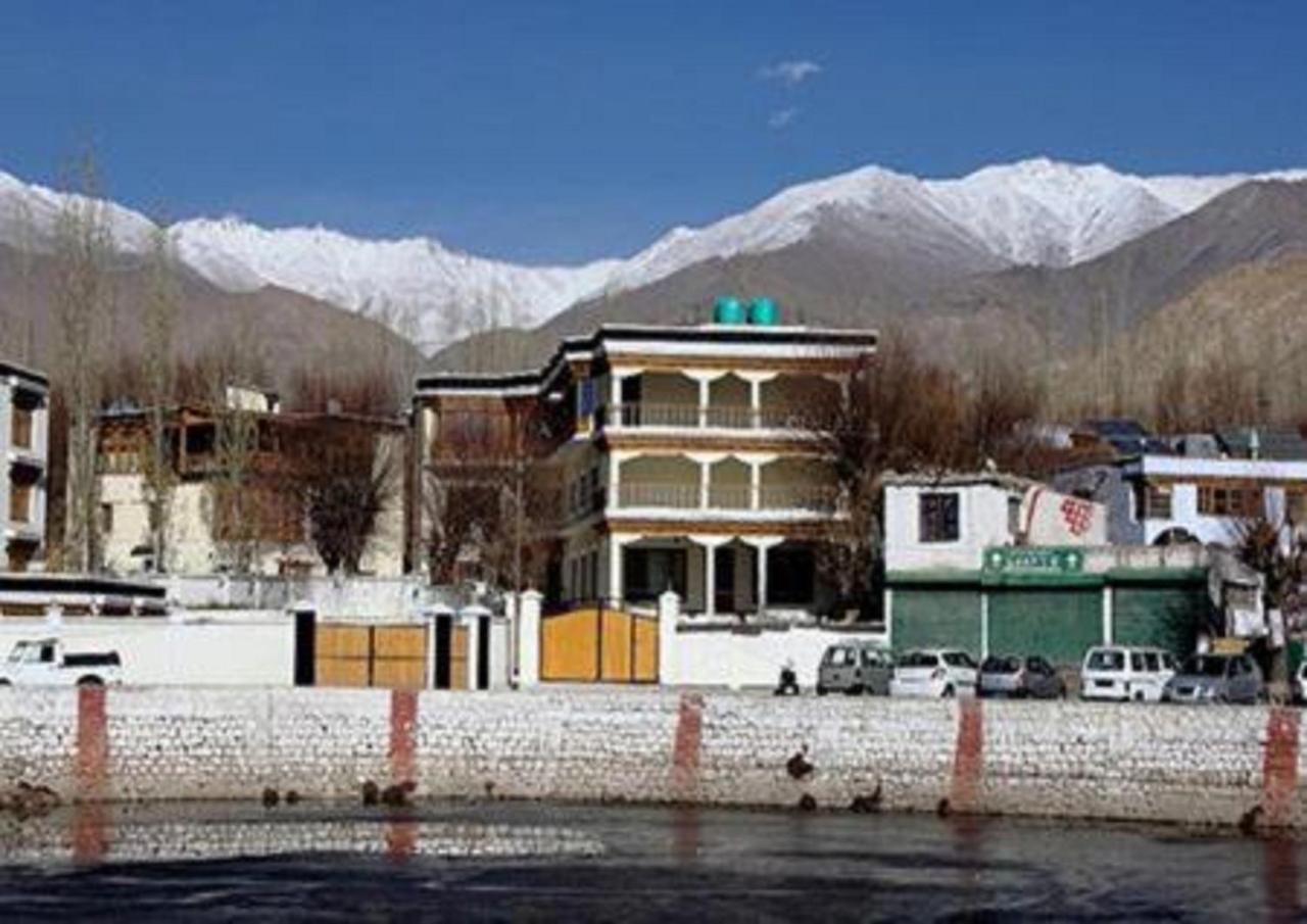 Karakoram Hotel - Leh Extérieur photo